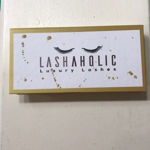 Brand new Lashaholic false lashes